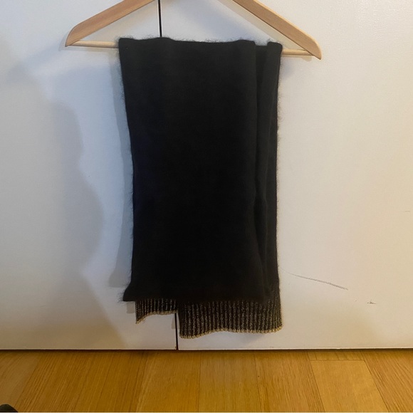 Juicy Couture Navy Angora Rabbit Sparkly Scarf - Picture 3 of 3